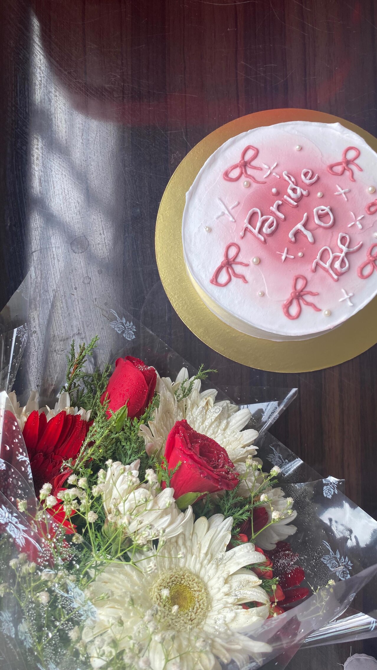 Bride to be cake with roses